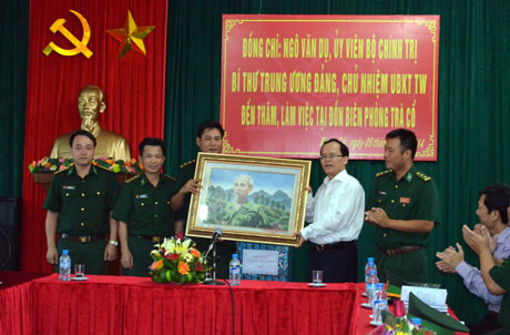 ທ່ານກຳມະການກົມ ການເມືອງເລວັນຢຸ້ ຢ້ຽມຢາມບາງປ້ອມປ້ອງກັນຊາຍແດນ ແລະ ວິສາຫະກິດຢູ່ ກວາງນິງ